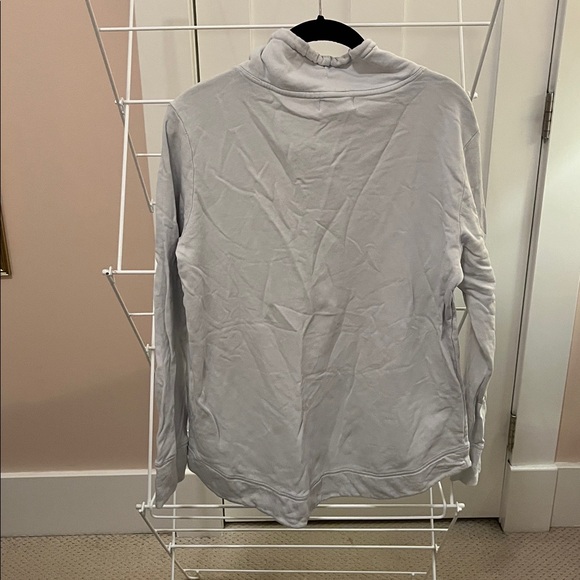 Vineyard Vines 100% Cotton Silver Gray/Icy Blue Cowl Neck Sweatshirt - Picture 4 of 4